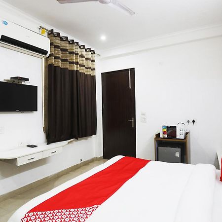 Super Collection O Tipsyy Inn 014 Gurgaon Exterior foto