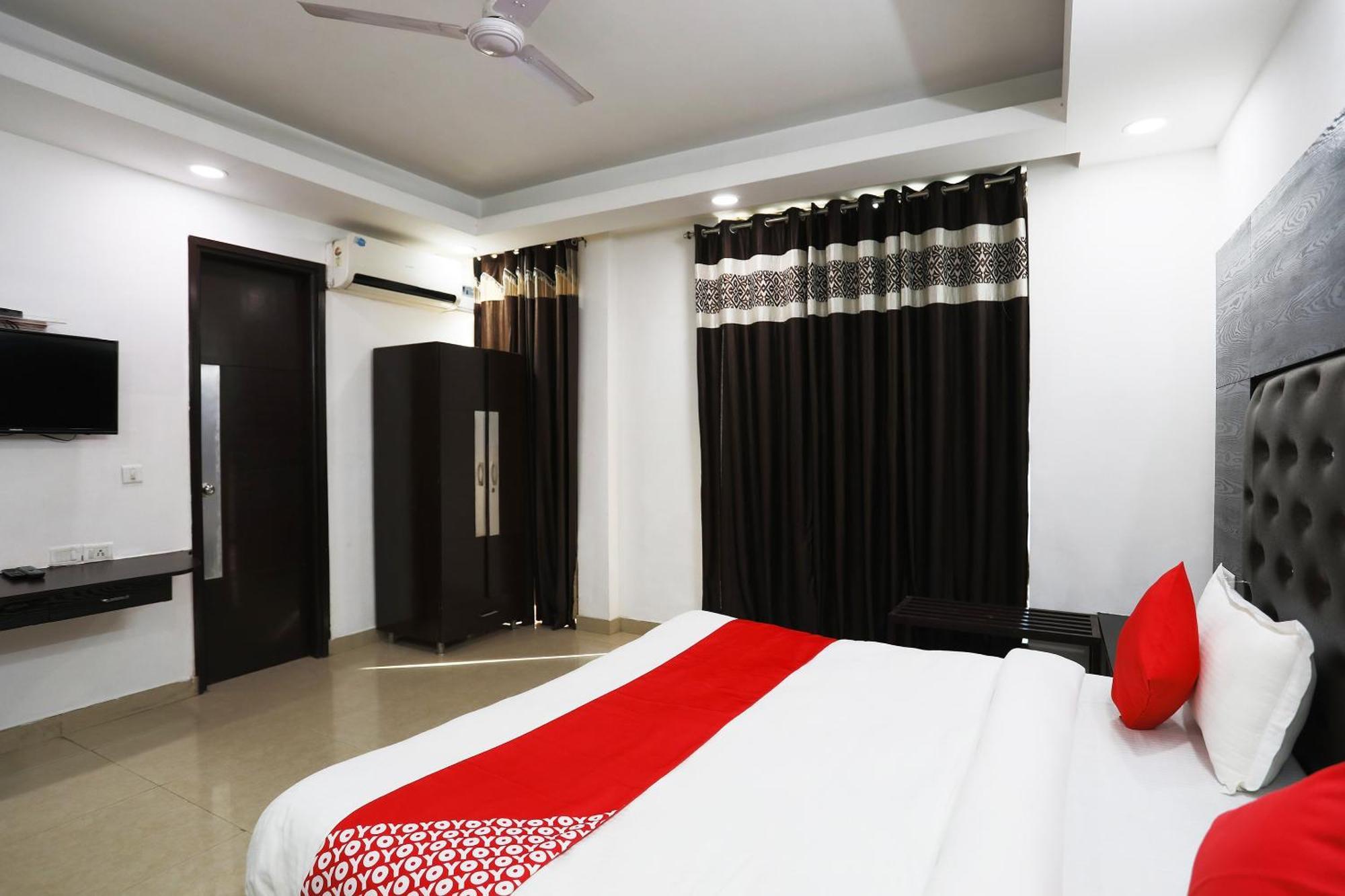 Super Collection O Tipsyy Inn 014 Gurgaon Exterior foto