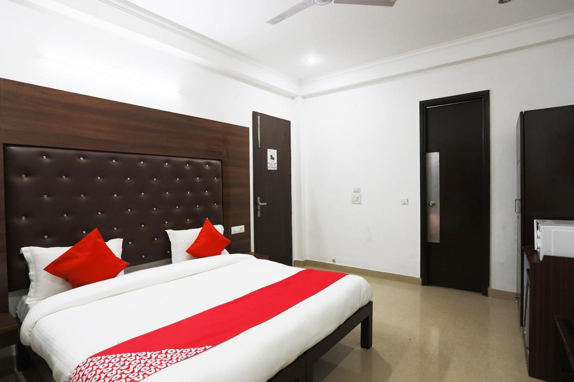 Super Collection O Tipsyy Inn 014 Gurgaon Exterior foto